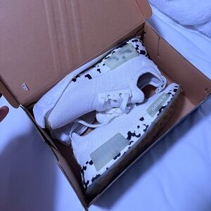 Adidas NMD_R1J Black and White